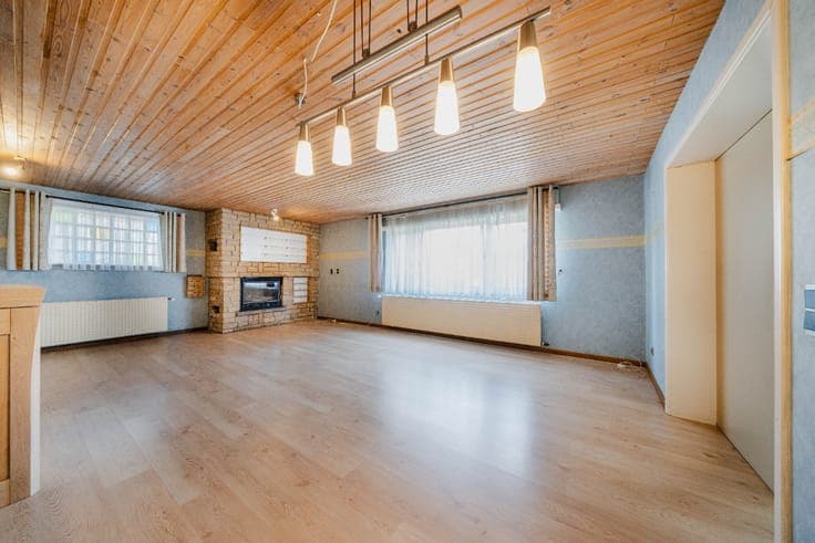 3-Bedroom House with Garden and Garage in Rachecourt