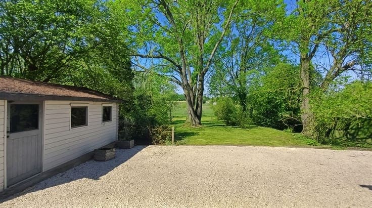 Spacious 4-bedroom house in Orp-Jauch