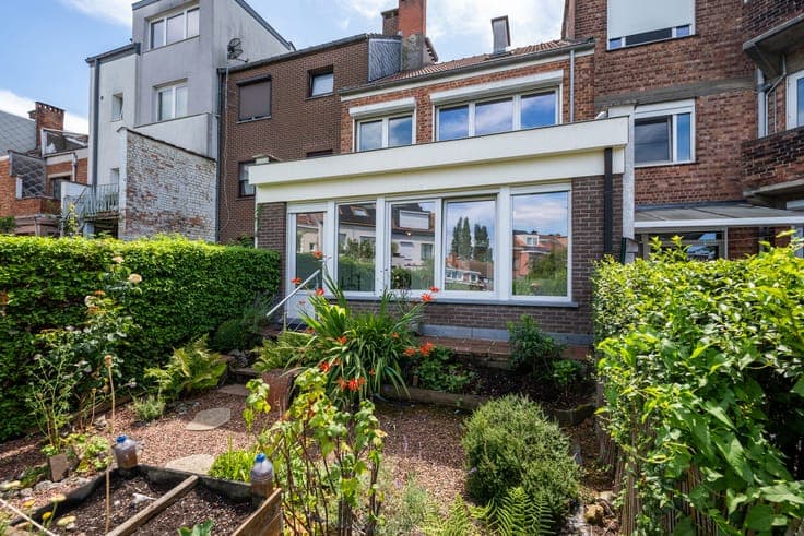 AUDERGHEM – Herrmann-Debroux – Close to all amenities