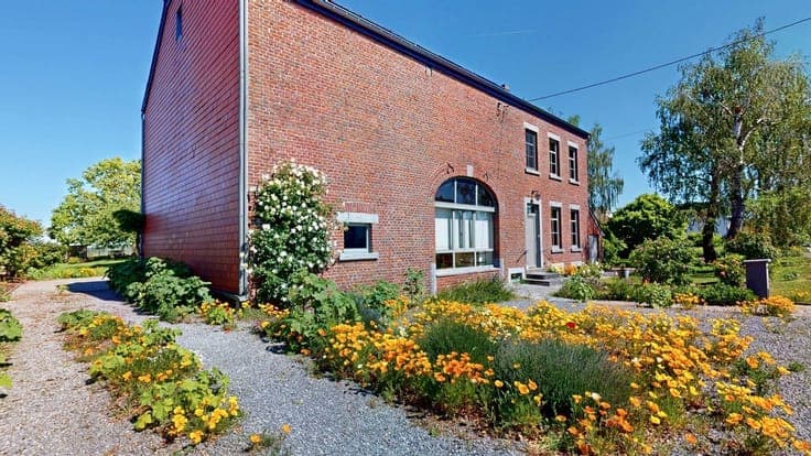 BELLE GRANDE MAISON DE CARACTERE AVEC BEAUCOUP DE POTENTIEL