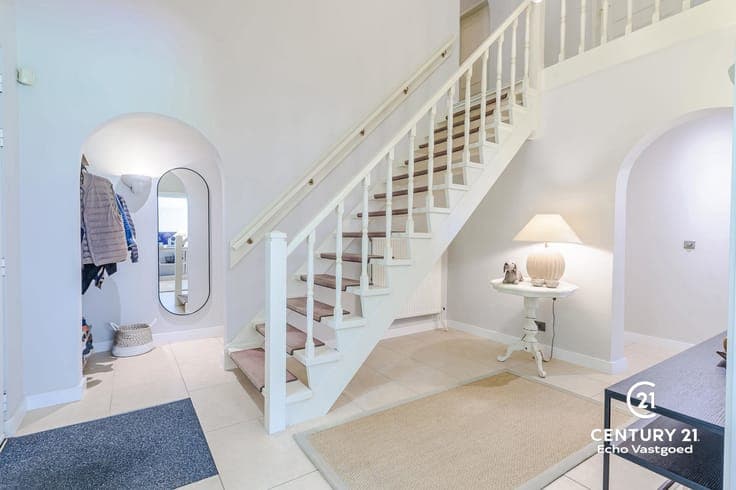 Luxury villa with ground floor living and wellness facilitie