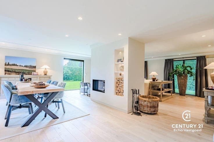 Luxury villa with ground floor living and wellness facilitie