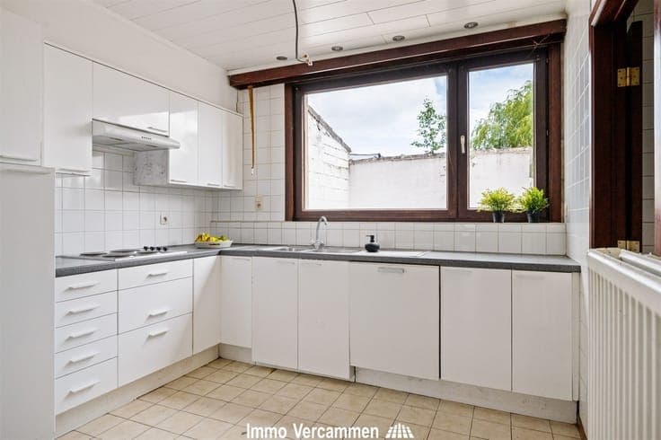 Te moderniseren woning met 3 slpks te Putte