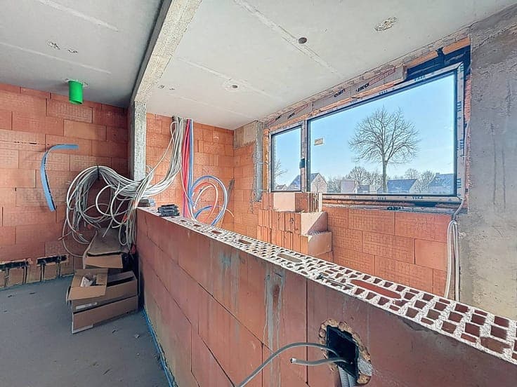Semi-detached structure for sale near the center of Wuustwez