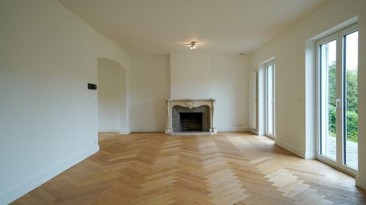 Elegant renovated villa with unique views over the Meuse