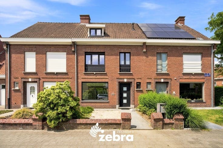 Gerenoveerde woning met uitweg op een rustige ligging in ...
