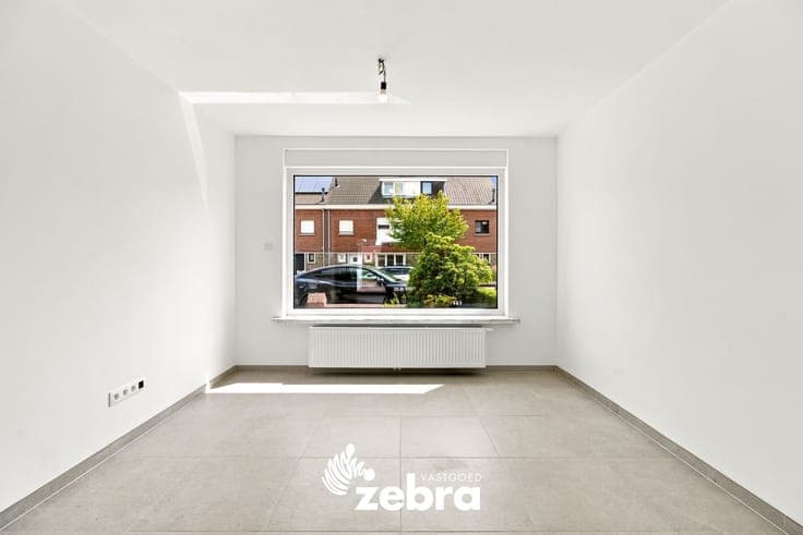 Gerenoveerde woning met uitweg op een rustige ligging in ...