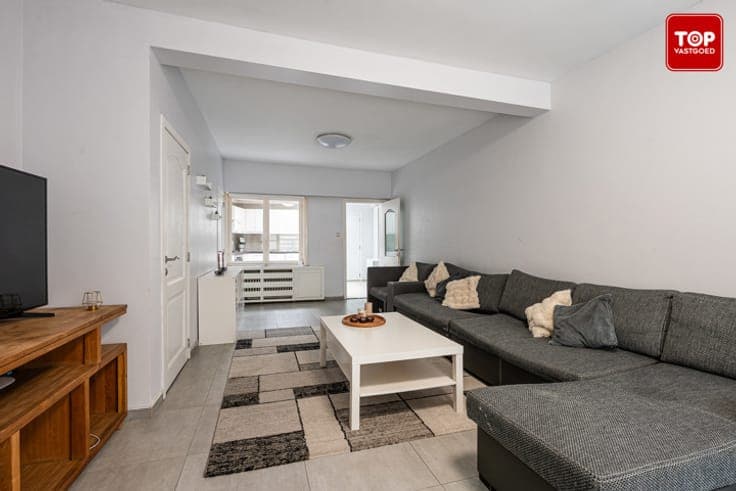 Woning met 4 slaapkamers met alles op wandelafstand.