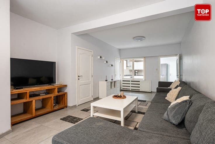 Woning met 4 slaapkamers met alles op wandelafstand.