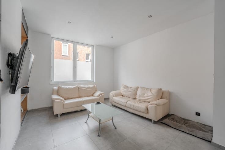 FOR SALE – 4-Bedroom House with Large Courtyard in ANS