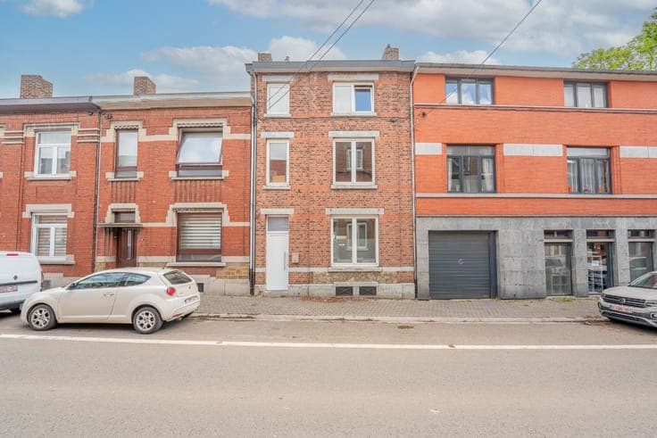 FOR SALE – 4-Bedroom House with Large Courtyard in ANS