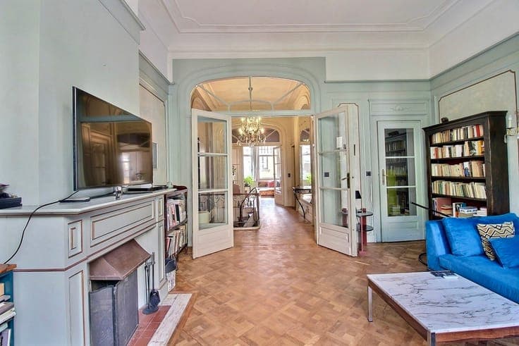 Flagey, superb 3-bedroom town house + office room