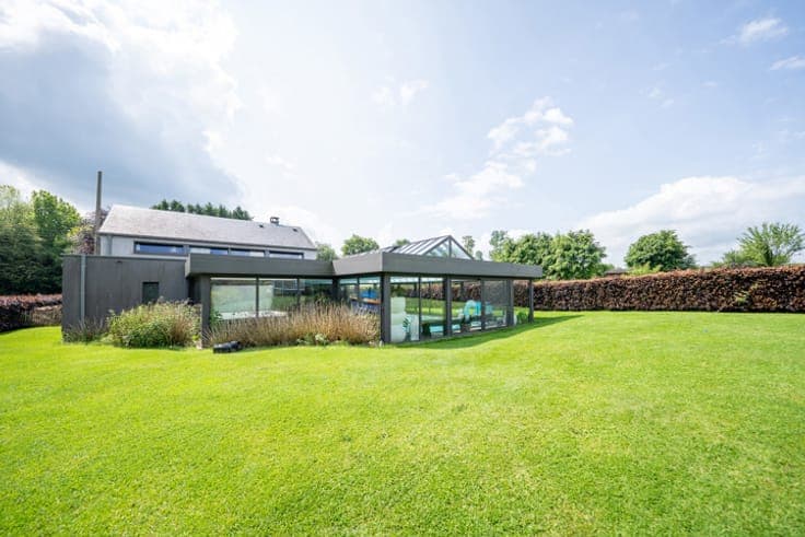 Superb property with indoor pool in the heart of Libin