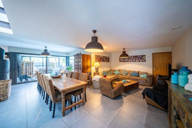 Superb property with indoor pool in the heart of Libin