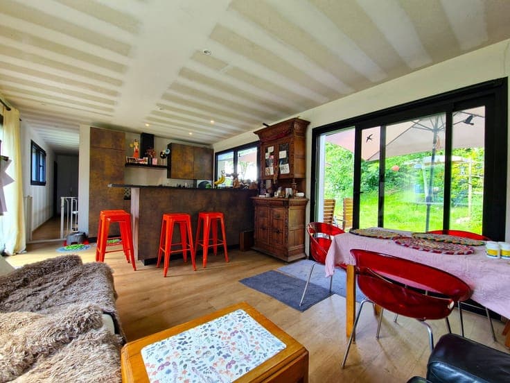 Farmhouse with a new eco-friendly extension+ spacious garden