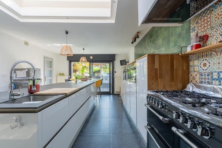 Spacious family home with garage and large garden