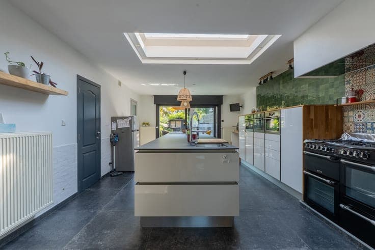 Spacious family home with garage and large garden