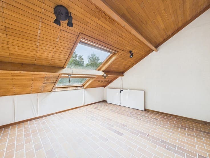 Villa d'architecte dans un environnement forestier