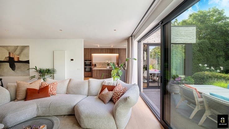 Semi-detached home with garden in Old Knokke
