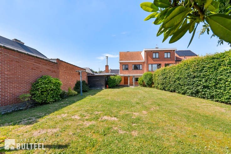 Te renoveren woning op toplocatie in Belsele!