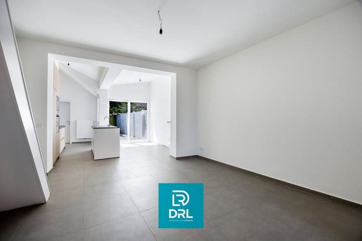 HOOGWAARDIG GERENOVEERDE WONING te SINT-ANDRIES