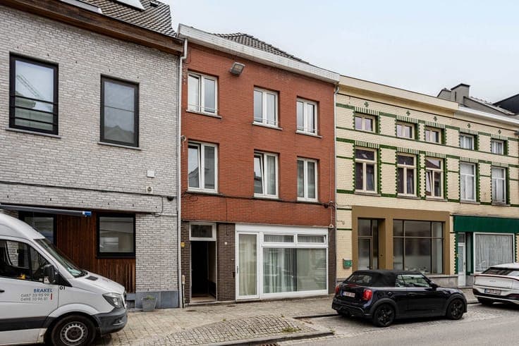 Investment property with 3 apartments – A-location