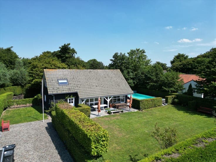 Unique free-standing holiday home in a prime location in Cad
