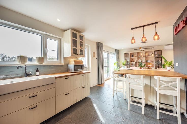 Stijlvolle open bebouwing met 4 slaapkamers