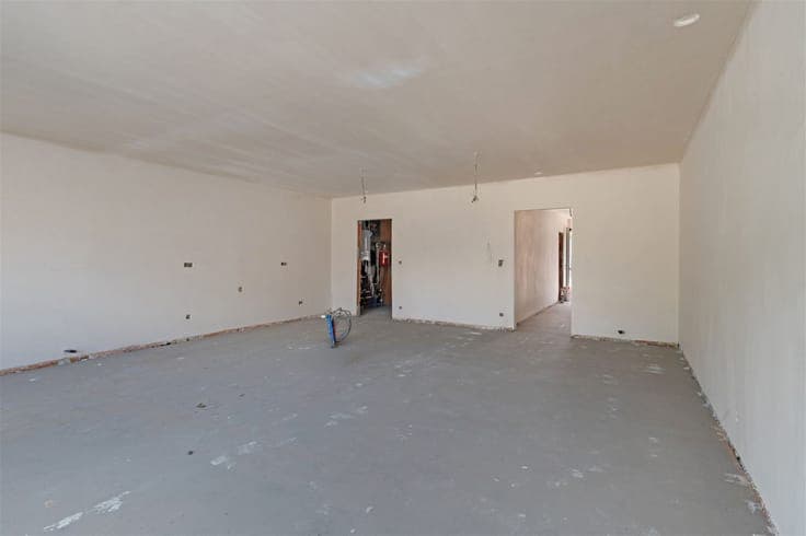 Newly built house on quiet location near Haaltert village