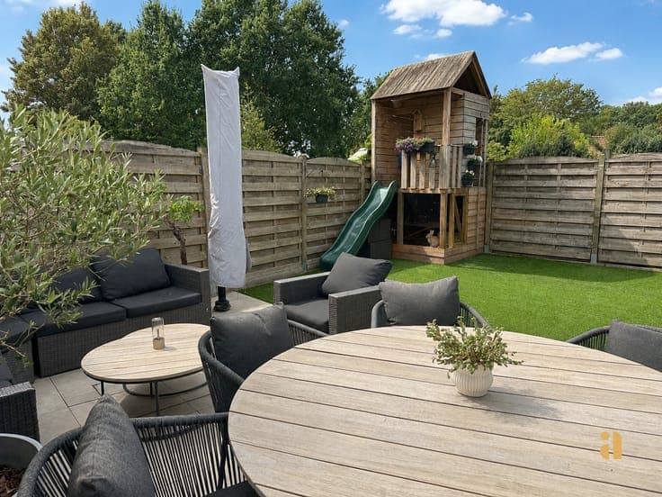 Recent property, with space for the perfect aperitif