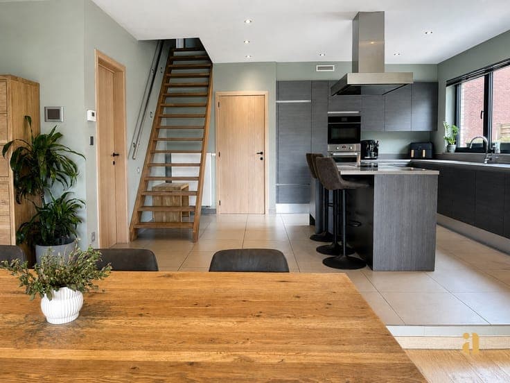 Recent property, with space for the perfect aperitif