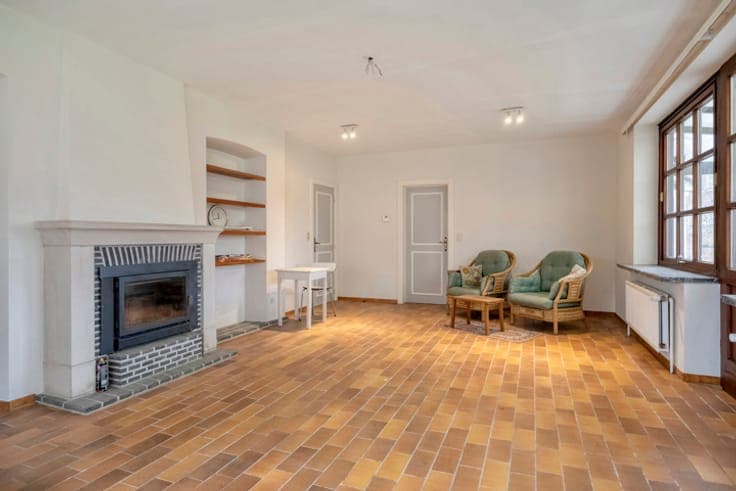 Charming villa on a spacious lot