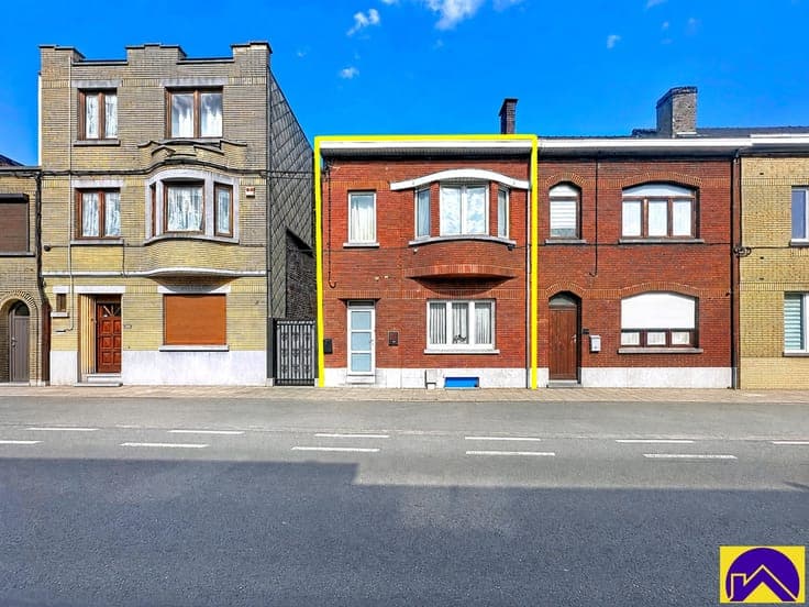 House in Charleroi Gilly