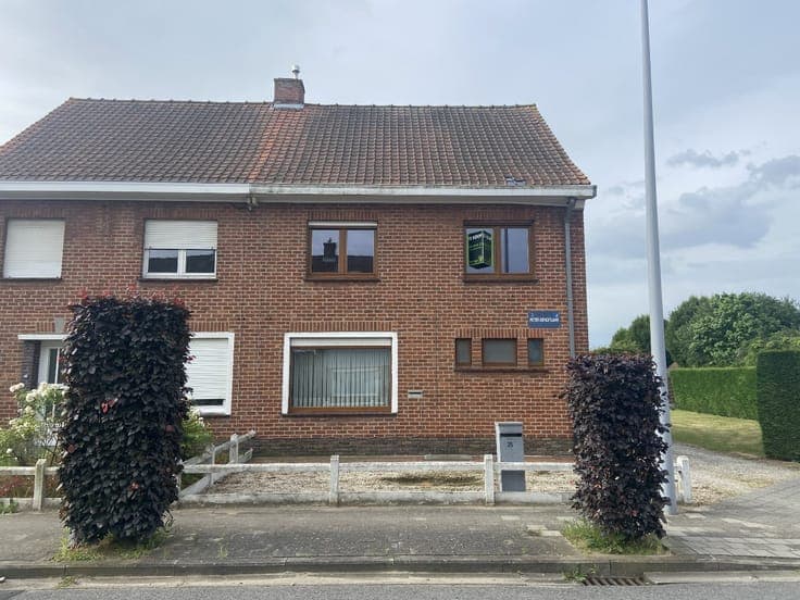 House in Sint-Eloois-Vijve