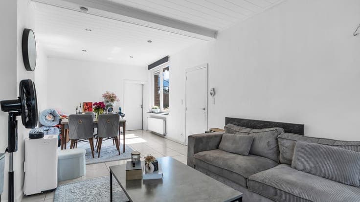 Karaktervolle woning op een ruim perceel van 8a 50ca in M...