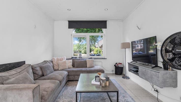 Karaktervolle woning op een ruim perceel van 8a 50ca in M...
