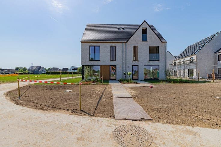 Hof ter Heiken - living in harmony with nature, with the com