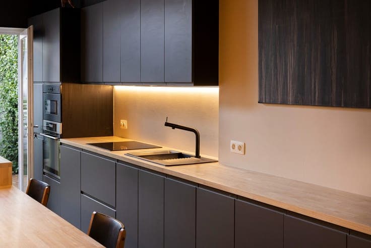 Goed gelegen, knappe woning met modulaire woonfunctie.