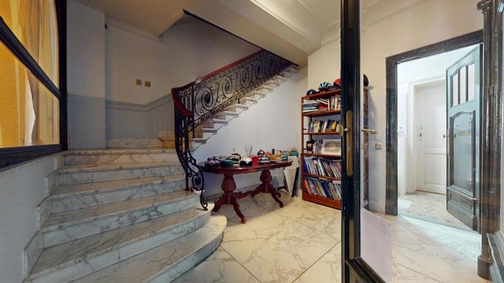 AMBIORIX – SUPERB TOWNHOUSE WITH GARDEN + REAR HOUSE
