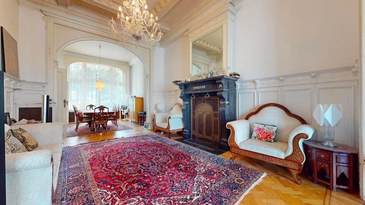 AMBIORIX – SUPERB TOWNHOUSE WITH GARDEN + REAR HOUSE