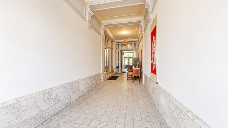 AMBIORIX – SUPERB TOWNHOUSE WITH GARDEN + REAR HOUSE