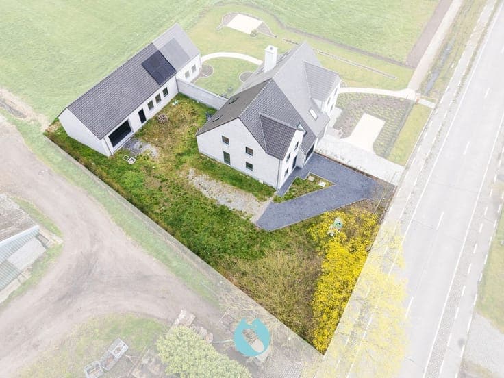 House in Oosteeklo