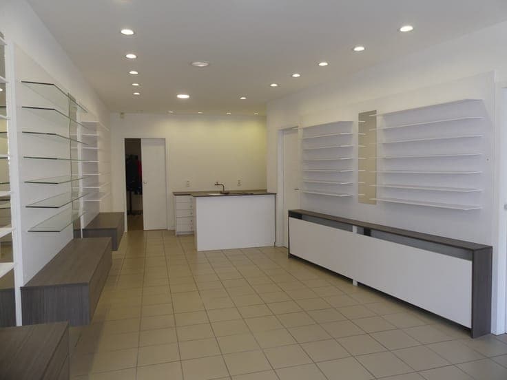 Handelshuis met appartement te koop in het centrum van Wilri
