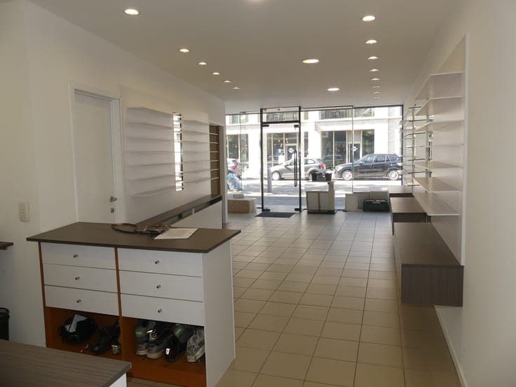 Handelshuis met appartement te koop in het centrum van Wilri