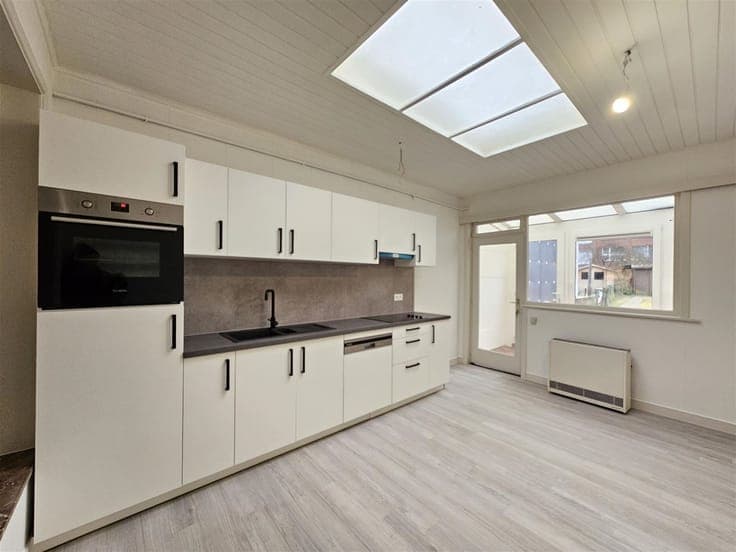 House with 3-4 bedrooms and garden