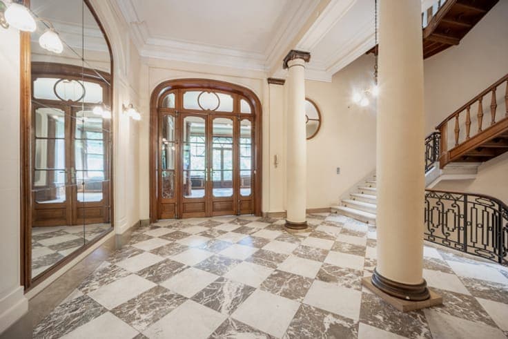 Magnificent mansion in the Vennes