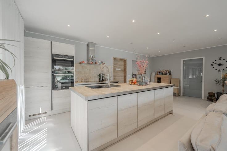 Exceptional bungalow in Ohey: 3 beds & pool!