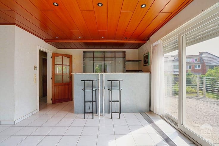 SEMI-DETACHED HOUSE WITH GARAGE, GARDEN AND CONVERTIBLE ATTI