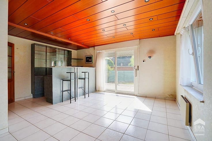 SEMI-DETACHED HOUSE WITH GARAGE, GARDEN AND CONVERTIBLE ATTI