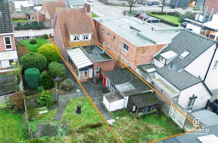 Property to renovate with potential in center Oud-Turnhout